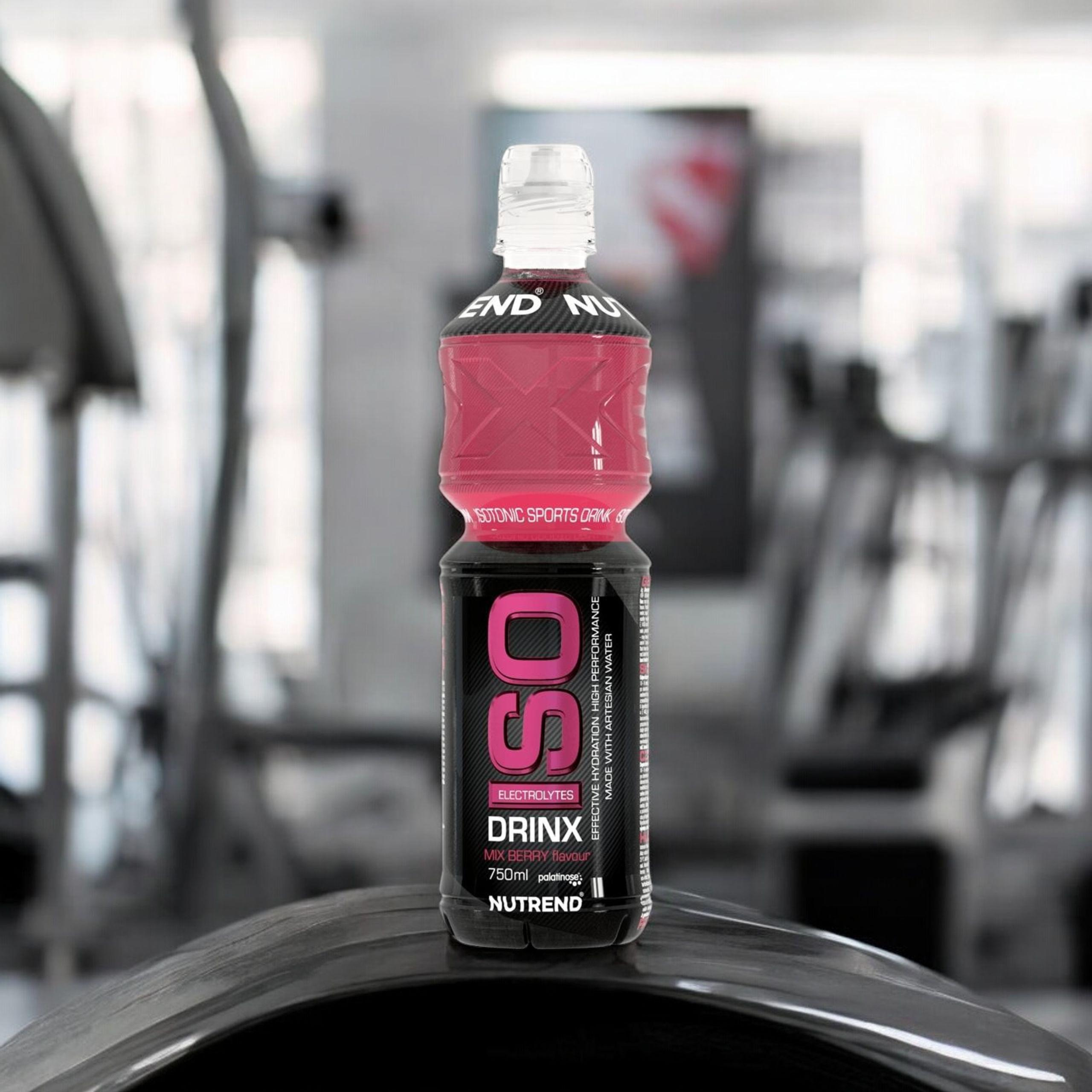 NUTREND - Isodrinx - 750ml - Beerenmischung